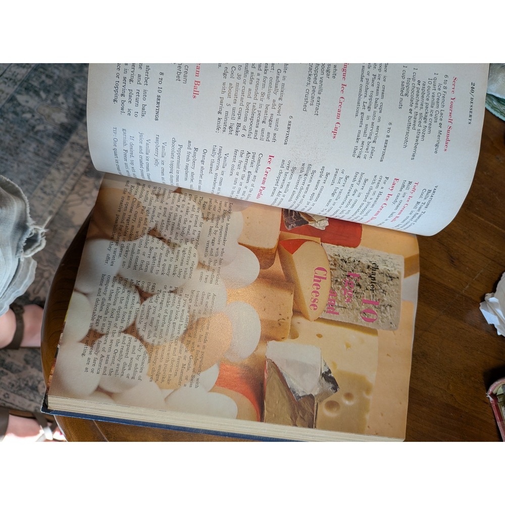 Vintage 1970 The Pillsbury Family Cook Book Hardcover 1764 Recipes Illustrated - Picture 8 of 9